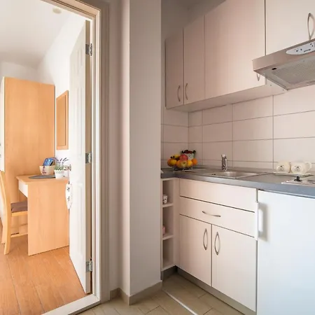 Apartment Lelas *