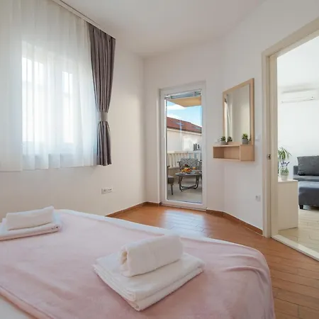 Lelas Makarska