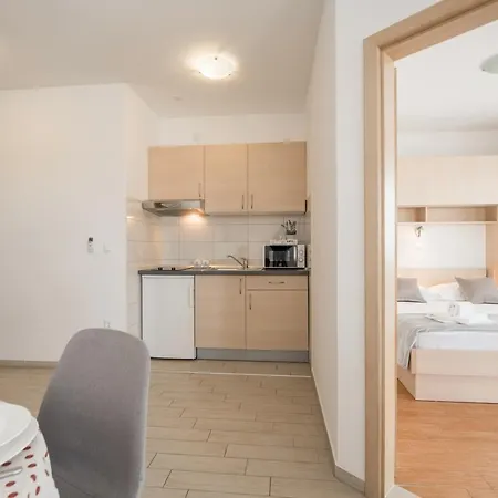 Apartment Lelas *