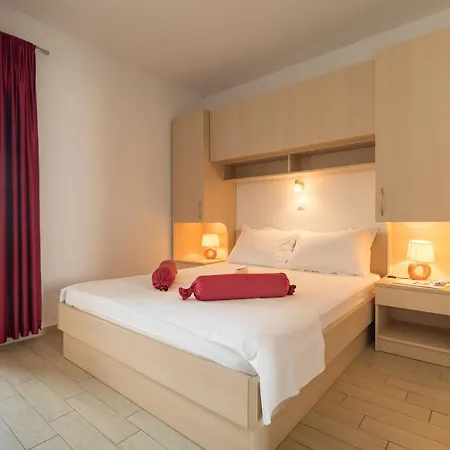 Apartment Lelas *