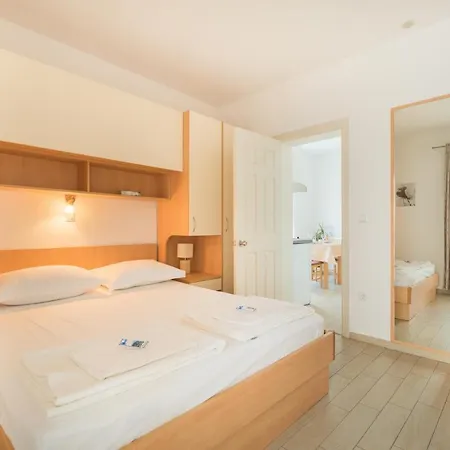 Apartment Lelas *
