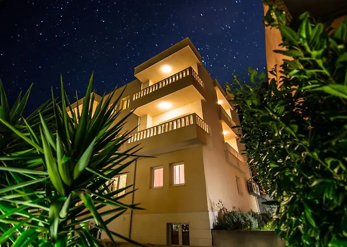 Lelas * 마카르스카