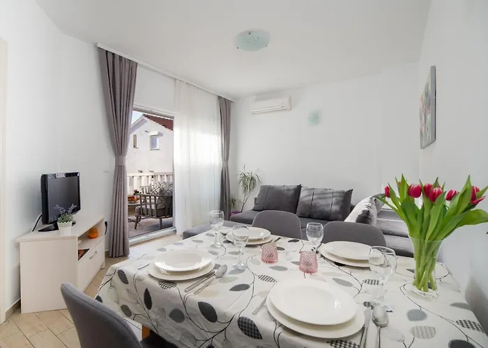 Lelas * 마카르스카