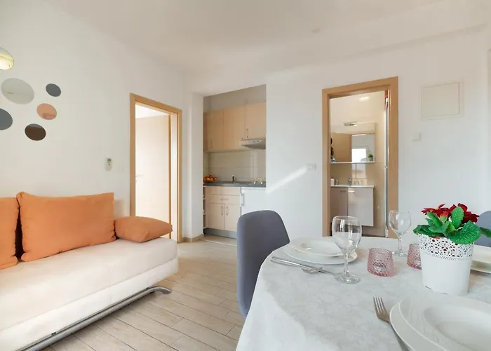 Lelas * 마카르스카