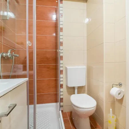 Lelas Apartment Makarska